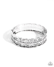 Load image into Gallery viewer, paparazzi-accessories-escapade-artist-silver-bracelet