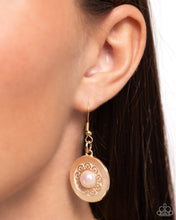 Load image into Gallery viewer, Alluring Ambience - Gold Necklace - Paparazzi Jewelry