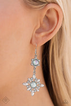 Load image into Gallery viewer, Summer DAZE - Green Earrings - Paparazzi Jewelry