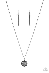 paparazzi-accessories-dauntless-diva-black-necklace