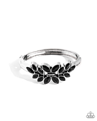 paparazzi-accessories-glamorously-garnished-black-bracelet