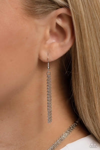 Dynamic Default - Silver Necklace - Paparazzi Jewelry