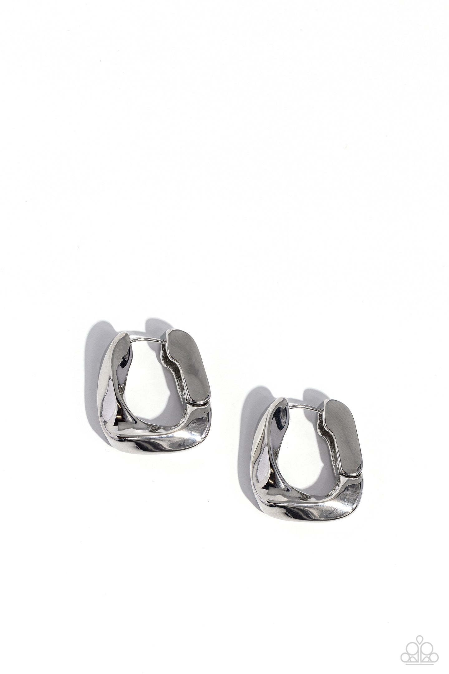 paparazzi-accessories-asymmetric-advocate-silver-earrings