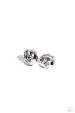 paparazzi-accessories-patterned-past-silver-earrings