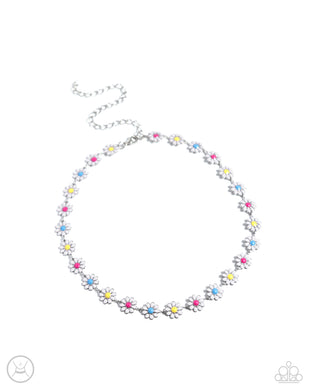 paparazzi-accessories-floral-falsetto-white-necklace
