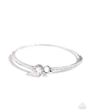 paparazzi-accessories-gamut-glam-white-bracelet