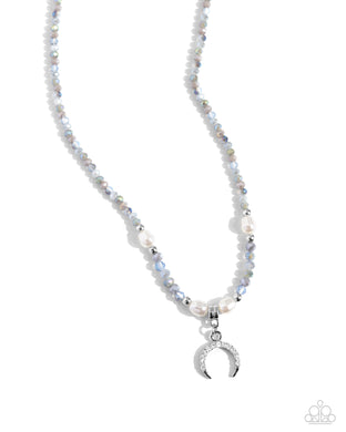 paparazzi-accessories-trendy-trenchant-silver-necklace