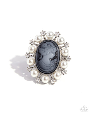 paparazzi-accessories-vintage-glam-black-ring
