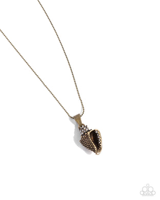 paparazzi-accessories-conch-confidence-brass-necklace