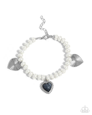 paparazzi-accessories-heart-struck-haven-silver