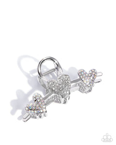 paparazzi-accessories-romantic-rampage-white-hair clip