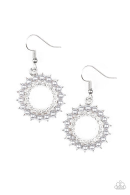 paparazzi-accessories-wreathed-in-radiance-silver-earrings