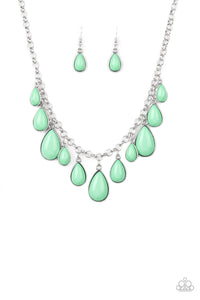 paparazzi-accessories-jaw-dropping-diva-green