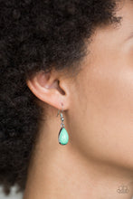 Load image into Gallery viewer, Jaw-Dropping Diva - Green Necklace - Paparazzi Jewelry
