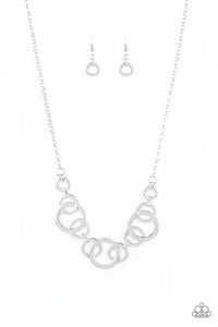 paparazzi-accessories-going-in-circles-silver-necklace