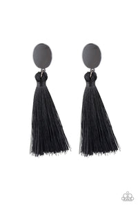 paparazzi-accessories-va-va-plume-black-post earrings