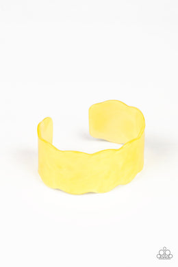 paparazzi-accessories-retro-ruffle-yellow-bracelet