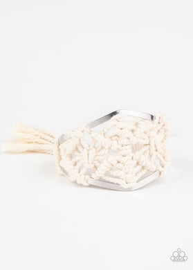 paparazzi-accessories-macrame-mode-white-bracelet