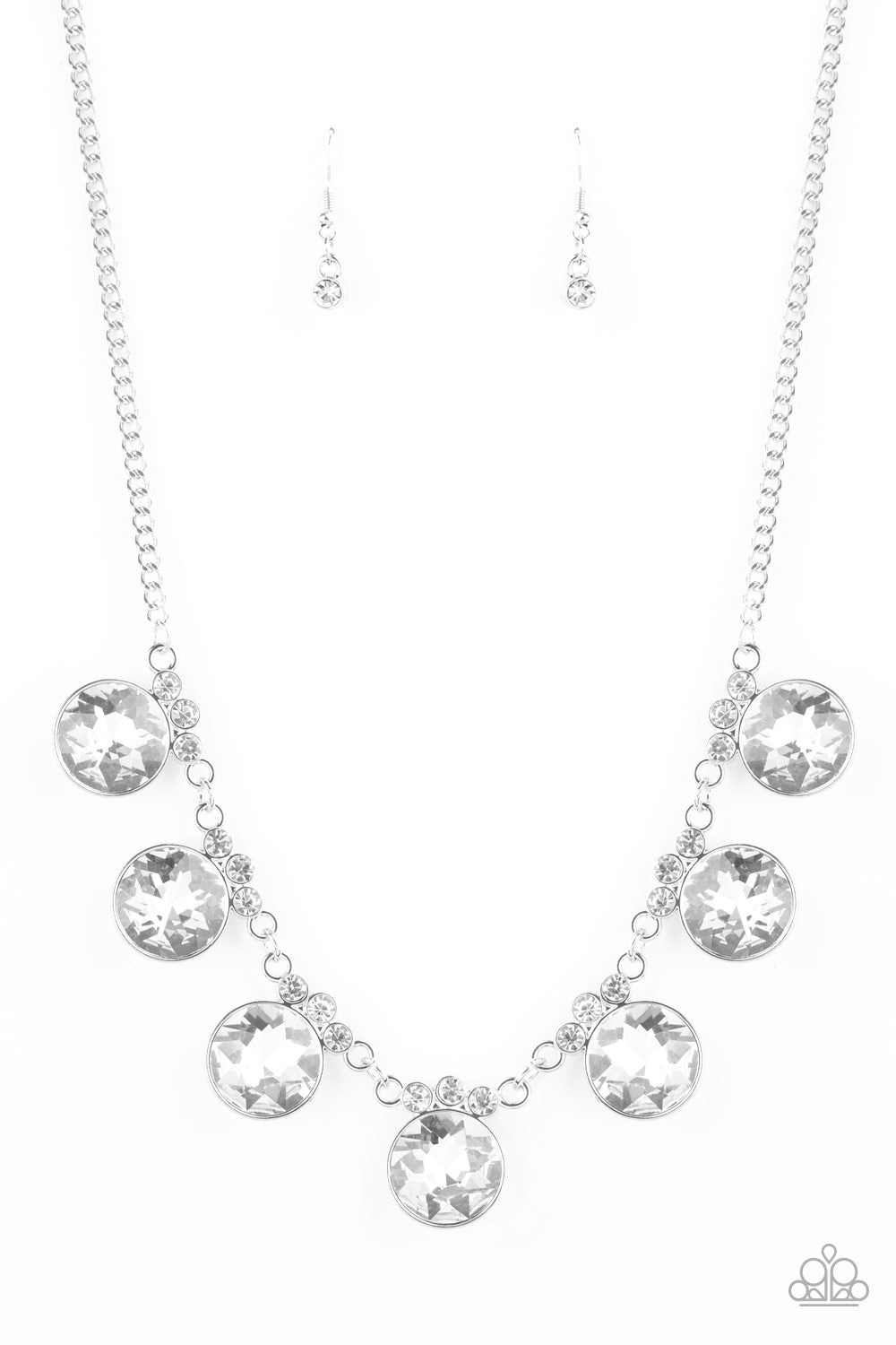 paparazzi-accessories-glow-getter-glamour-white