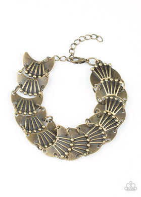 paparazzi-accessories-moonlit-mesa-brass-bracelet