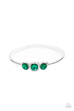 paparazzi-accessories-royal-demands-green-bracelet