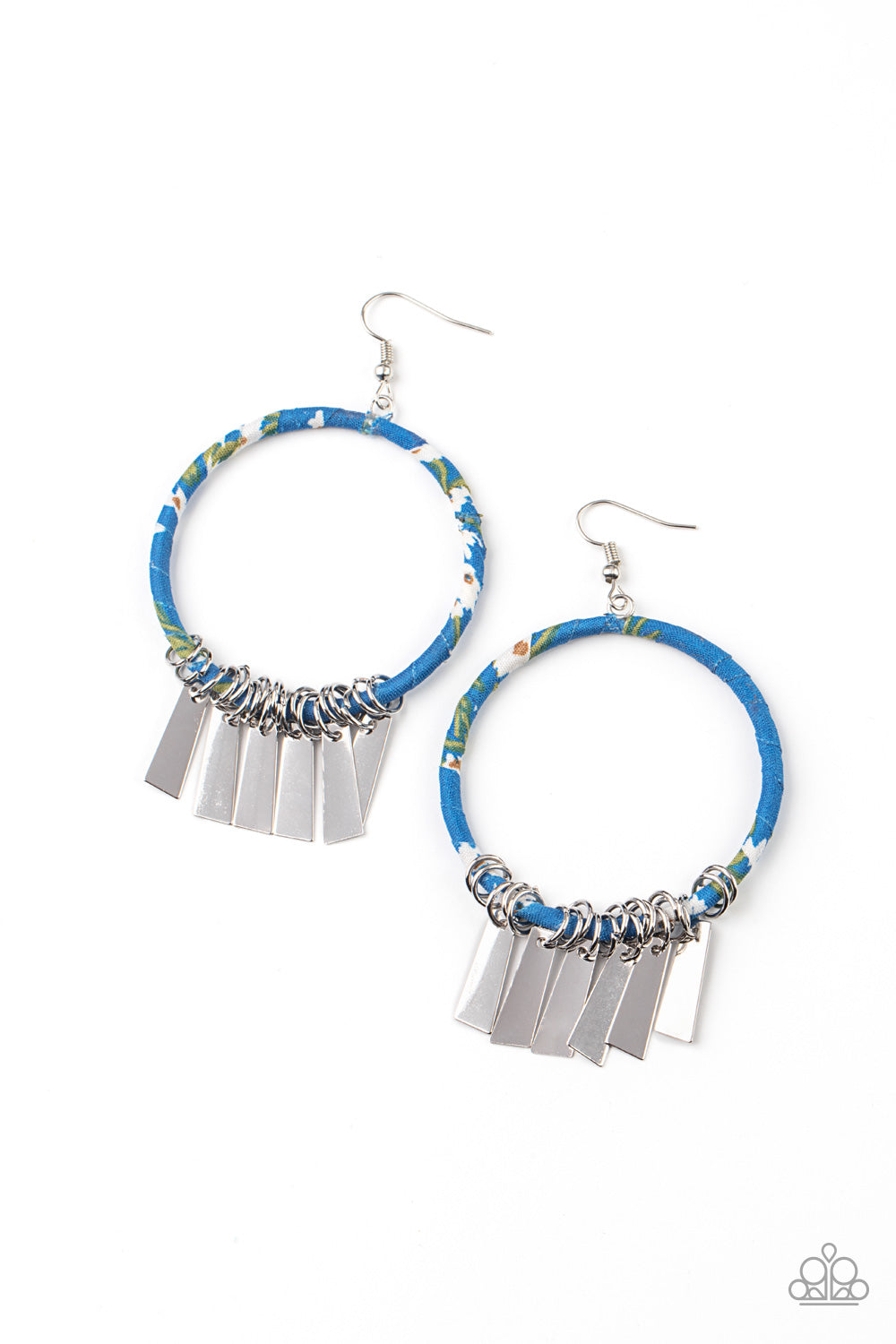 paparazzi-accessories-garden-chimes-blue-earrings