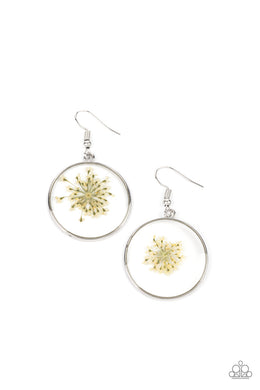 paparazzi-accessories-happily-ever-eden-white-earrings