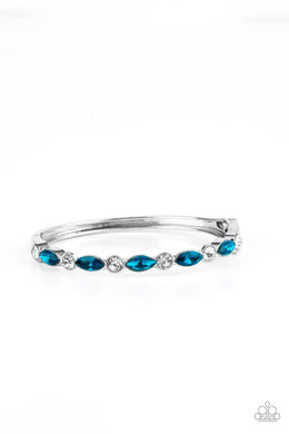 paparazzi-accessories-petitely-powerhouse-blue-bracelet