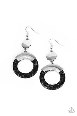 paparazzi-accessories-entrada-at-your-own-risk-black-earrings