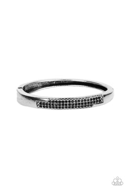 paparazzi-accessories-chart-topping-twinkle-black