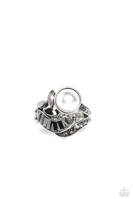paparazzi-accessories-selfie-made-millionaire-silver