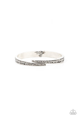 paparazzi-accessories-deco-drama-silver-bracelet