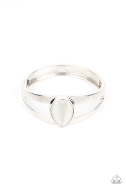 paparazzi-accessories-enhanced-enchantment-white-bracelet