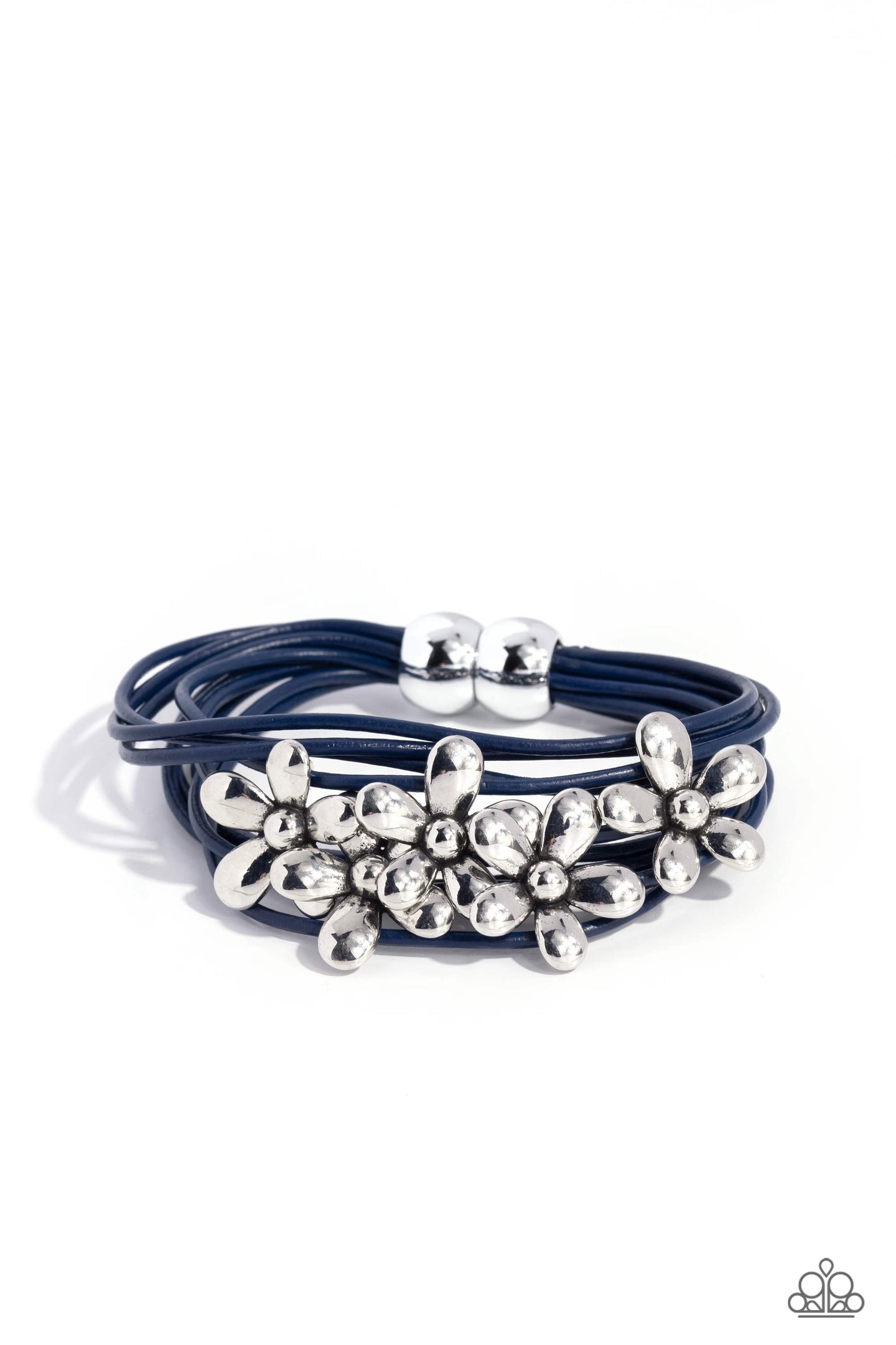 paparazzi-accessories-here-comes-the-bloom-blue-bracelet