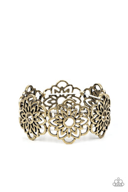 paparazzi-accessories-baroque-bouquet-brass-bracelet