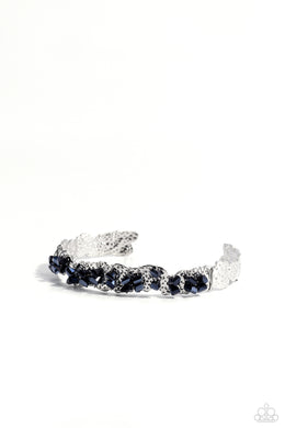 paparazzi-accessories-enticingly-icy-blue-bracelet