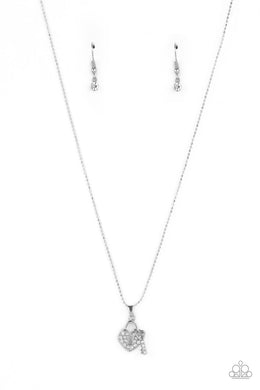 paparazzi-accessories-you-hold-my-heart-white-necklace
