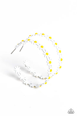 paparazzi-accessories-daisy-disposition-white-earrings