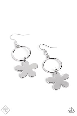 paparazzi-accessories-foreshore-figurine-silver-earrings