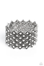 Load image into Gallery viewer, paparazzi-accessories-deco-in-the-rough-white-bracelet
