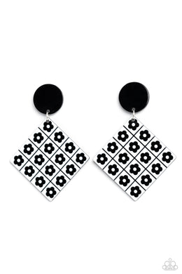 paparazzi-accessories-vintage-vaudeville-black-post earrings
