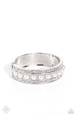 paparazzi-accessories-about-a-pearl-white-bracelet