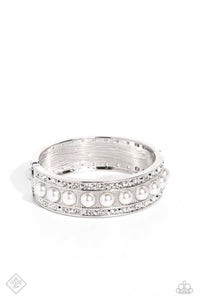paparazzi-accessories-about-a-pearl-white-bracelet
