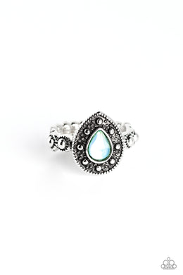 paparazzi-accessories-opera-showcase-green-ring