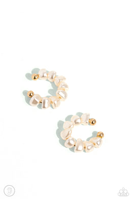 paparazzi-accessories-prehistoric-pearls-gold-post earrings